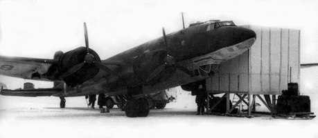 FW 200 "Condor" at Pitomnik airfield (December 1942) FW 200 "Condor" at Pitomnik airfield (December 1942)