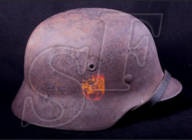 Spanish División Azul or 250 Infanterie-Division helmet