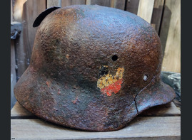 Wehrmacht helmet M35 DD / from Staraya Russa