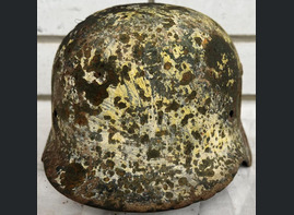 Winter camo German helmet M35 / from Demyansk
