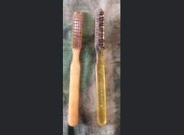 2 German toothbrushes / from Stalingrad 