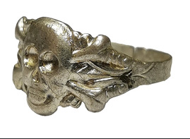 German silver skull ring / from Stalingrad