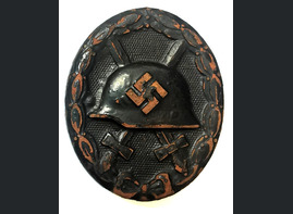 Black wound badge / from Belarus