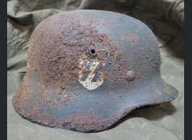 Waffen SS helmet M35 / from Rzhev