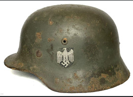 Wehrmacht helmet M40 / from Stalingrad