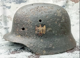 Wehrmacht helmet M35 / from Stalingrad