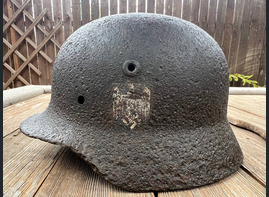 Wehrmacht helmet M40 / from Stalingrad