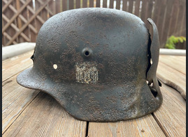 Wehrmacht helmet M40 / from Stalingrad