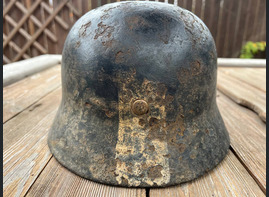 German helmet M35 / from Leningrad