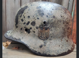 Winter camo Wehrmacht helmet M40 / from Staraya Russa