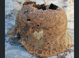 Wehrmacht helmet M42 / from Novgorod