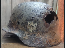 Wehrmacht helmet M40 / from Leningrad