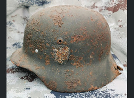 Wehrmacht helmet M40 / from Stalingrad