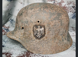 Wehrmacht helmet M40 / from Leningrad