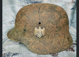 Wehrmacht helmet M40 / from Stalingrad