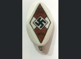 Hitler Youth Jugendfest 934 badge / from Konigsberg