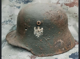 Wehrmacht helmet M16 / from Stalingrad