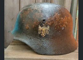 Wehrmacht helmet M40 / from Stalingrad