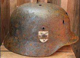 Waffen-SS helmet M35 DD / from Staraya Russa