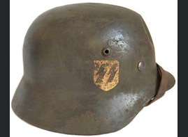 Waffen-SS helmet M40 / from Karelia