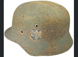 Wehrmacht helmet M35 / from Stalingrad
