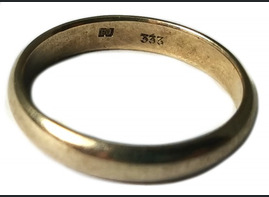 Gold wedding ring / from Stalingrad