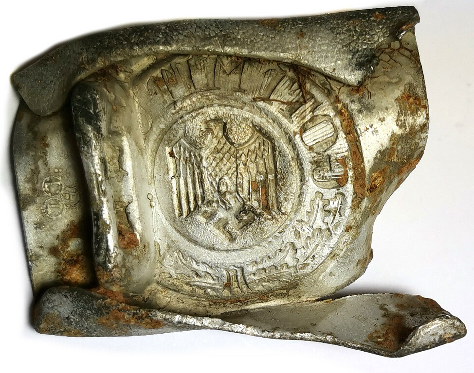 Wehrmacht belt buckle by Friedrich Linden, Ludenscheid / from Staraya Russa