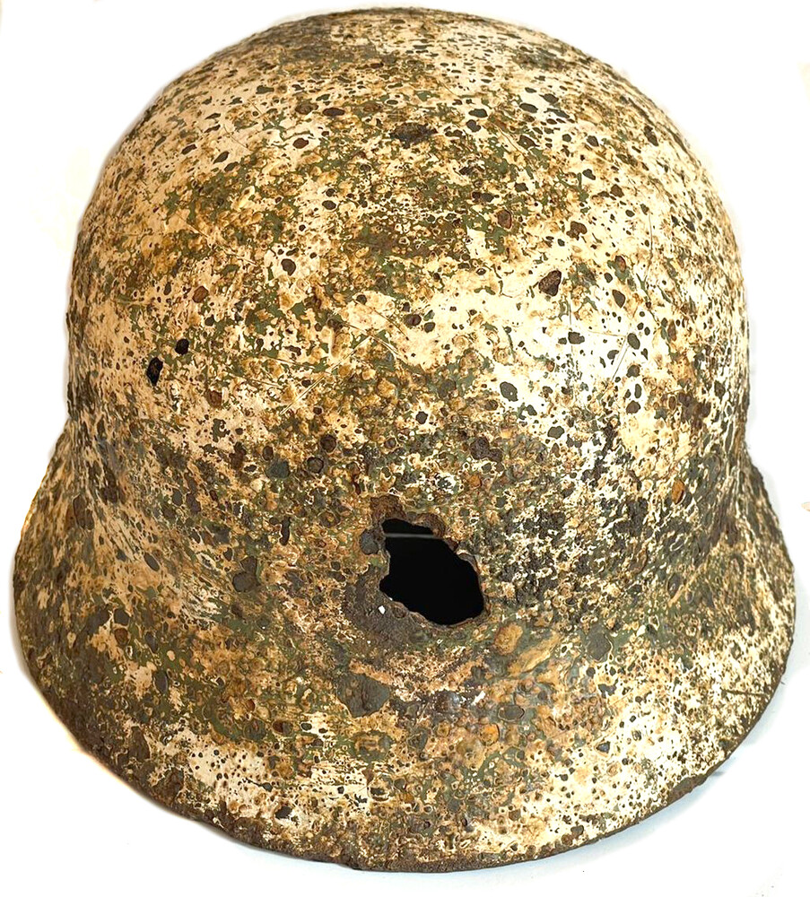 Winter camo German helmet M35 / from Demyansk pocket
