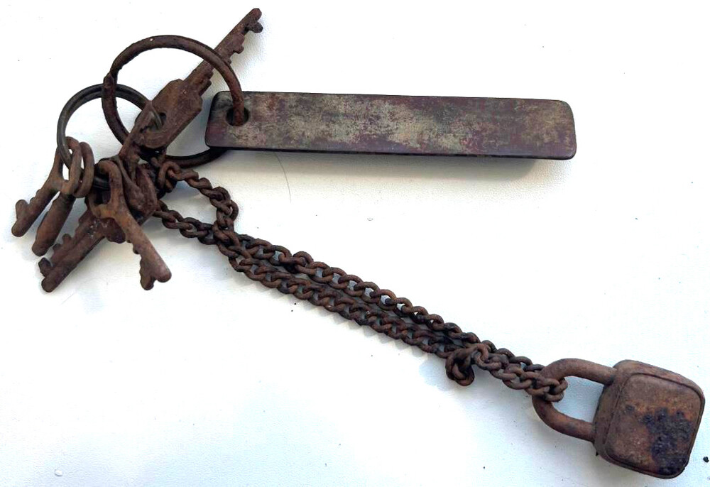 Key with lock / from Stalingrad