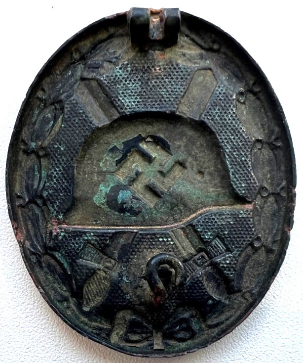 Wound Badge / from Taganrog