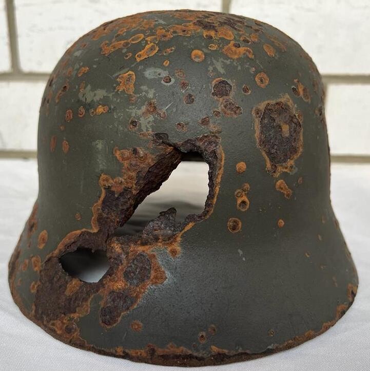 Wehrmacht helmet M35 DD / from Leningrad 