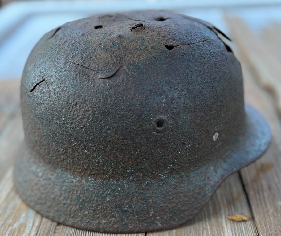 Wehrmacht helmet M40 / from Velikiye Luki