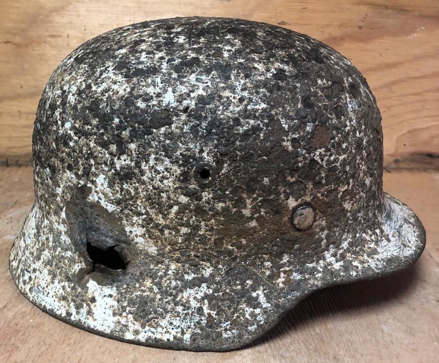 Winter camo Wehrmacht helmet M40 / from Stalingrad