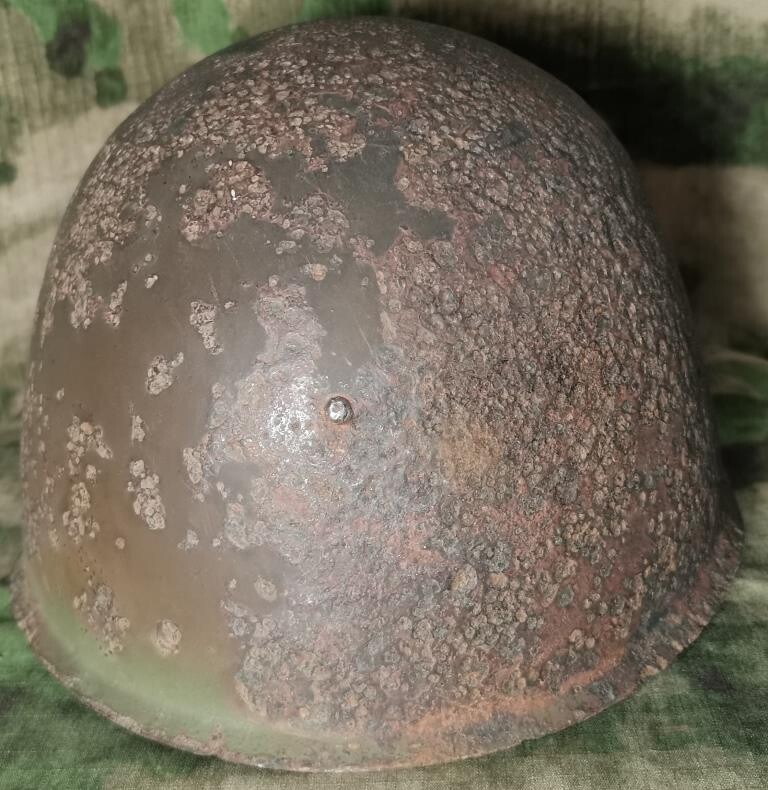 Soviet helmet SSh39 / from Stalingrad 