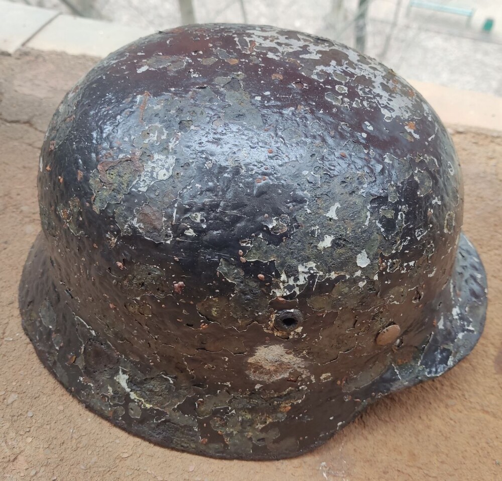 Waffen SS helmet M35 DD / from Staraya Rusa