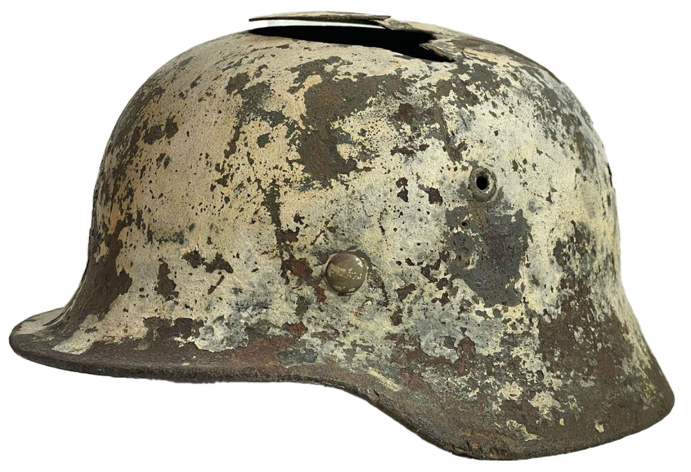 Winter camo German helmet M35 / from Leningrad