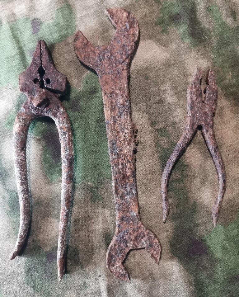 Tools from the dugout / from Stalingrad 