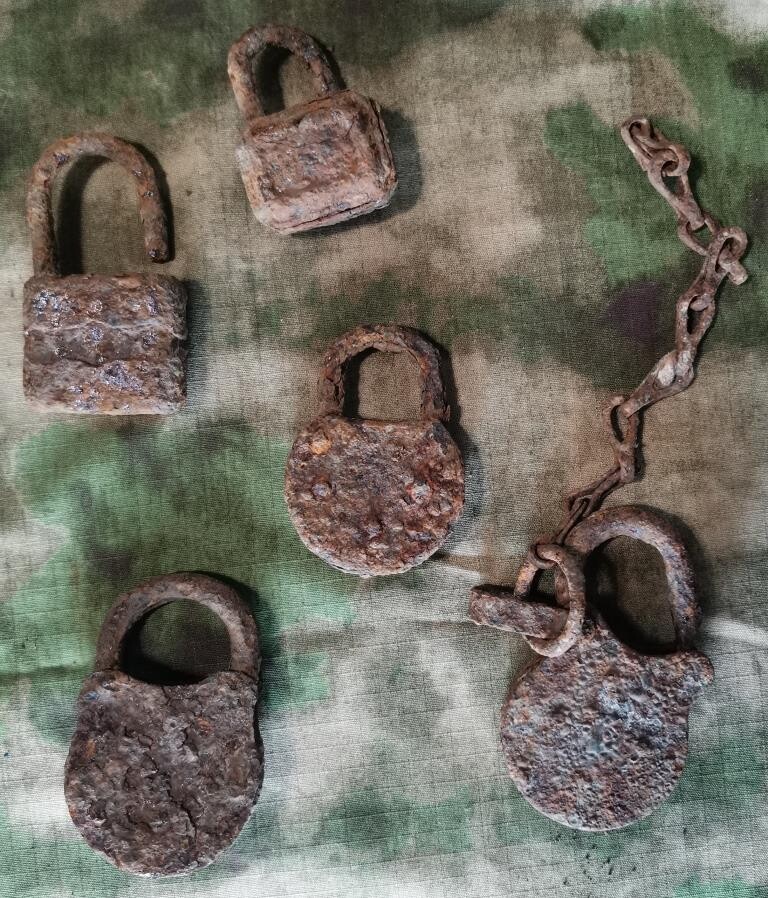 Padlocks / from Stalingrad 