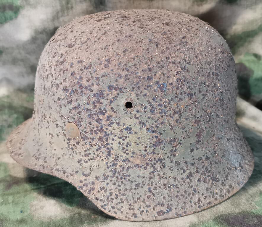 German helmet M35 / from Kaluga