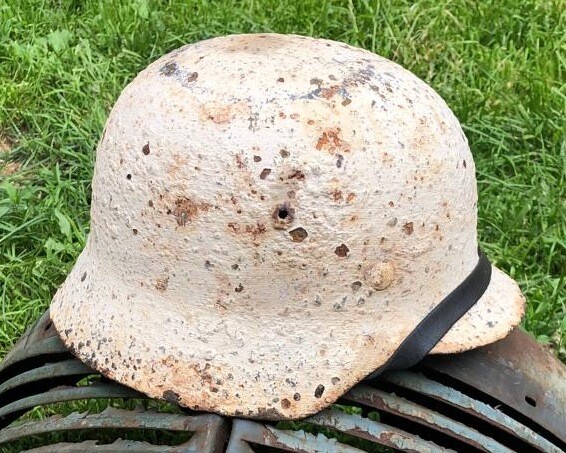 Winter camo helmet M35 (3rd Jaeger Division of the Wehrmacht) / from Murmansk 