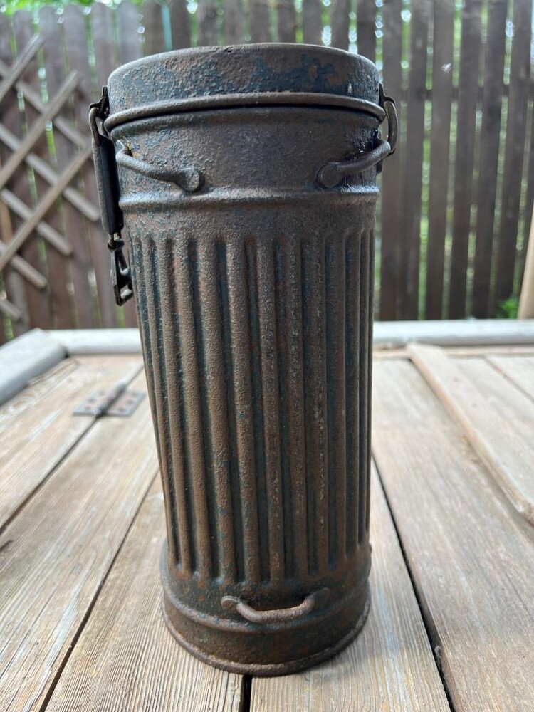 German gas mask can / from Stalingrad 