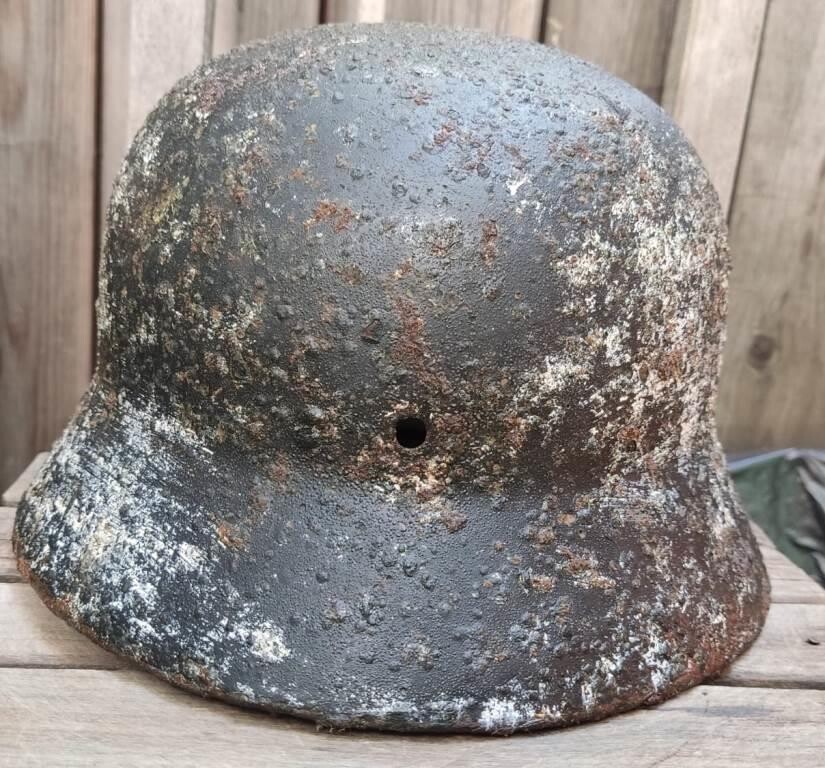 Winter camo German helmet M40 / from Stalingrad