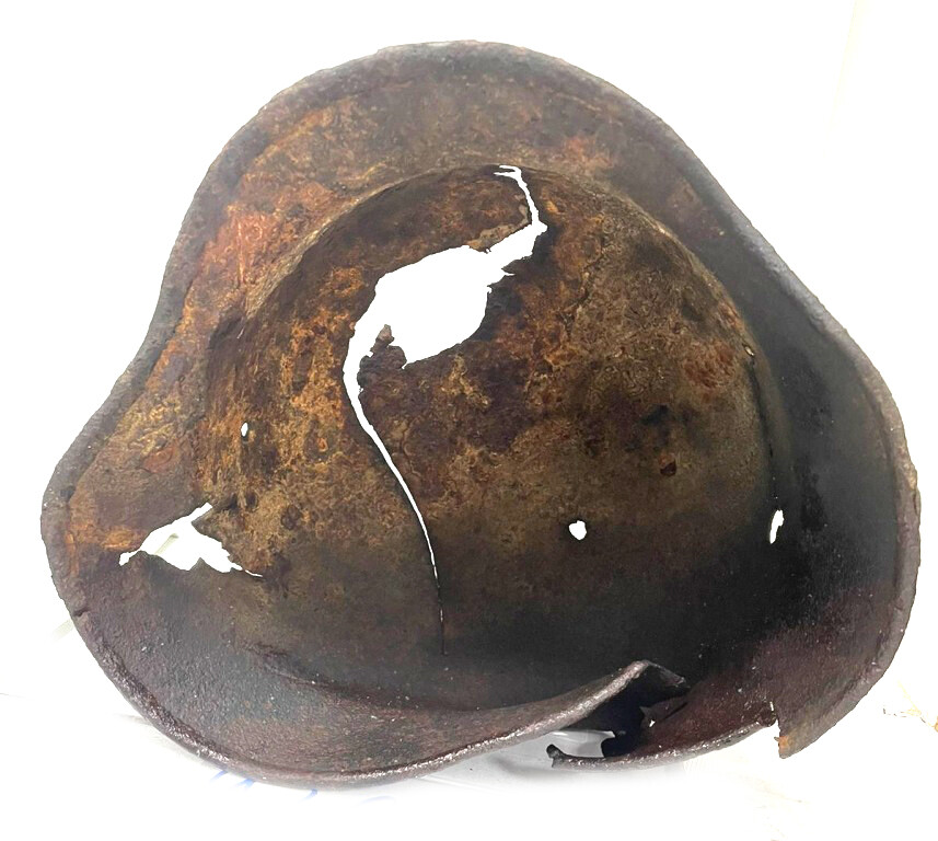 Waffen SS helmet M40 / from Novgorod