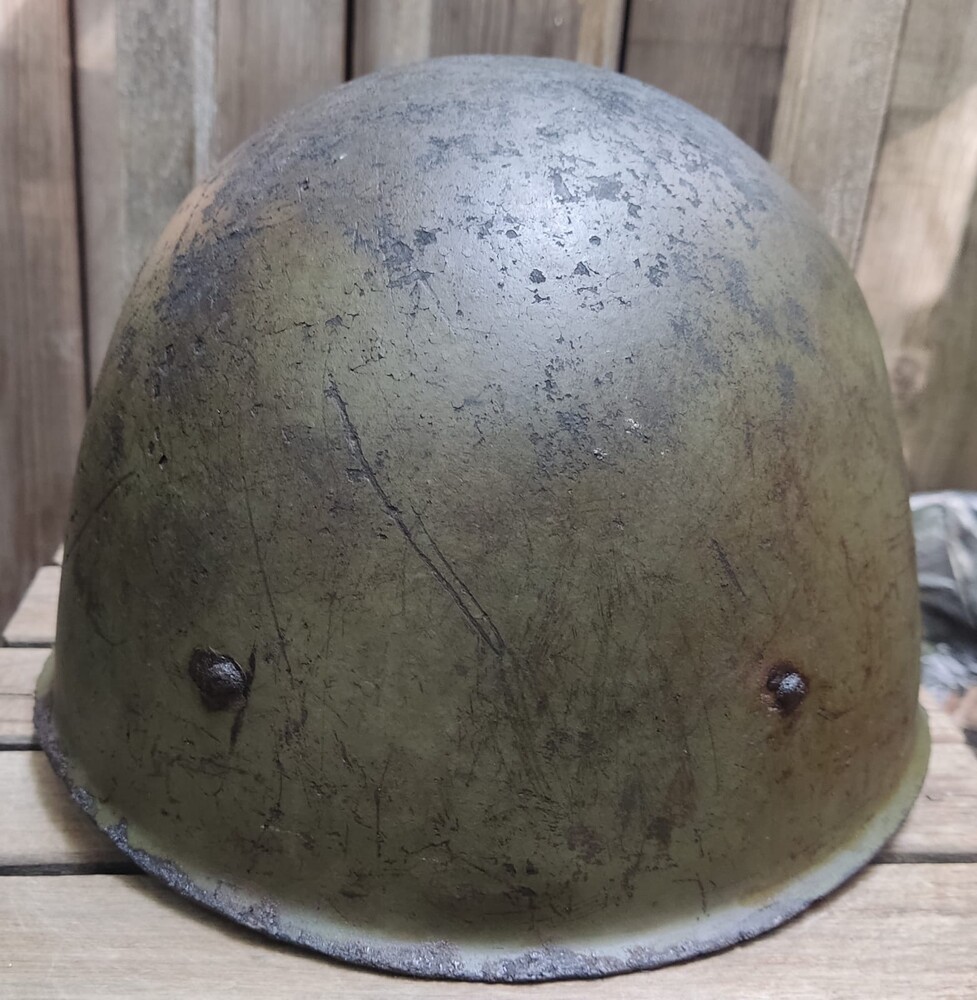 Soviet helmet SSh40 / from Leningrad