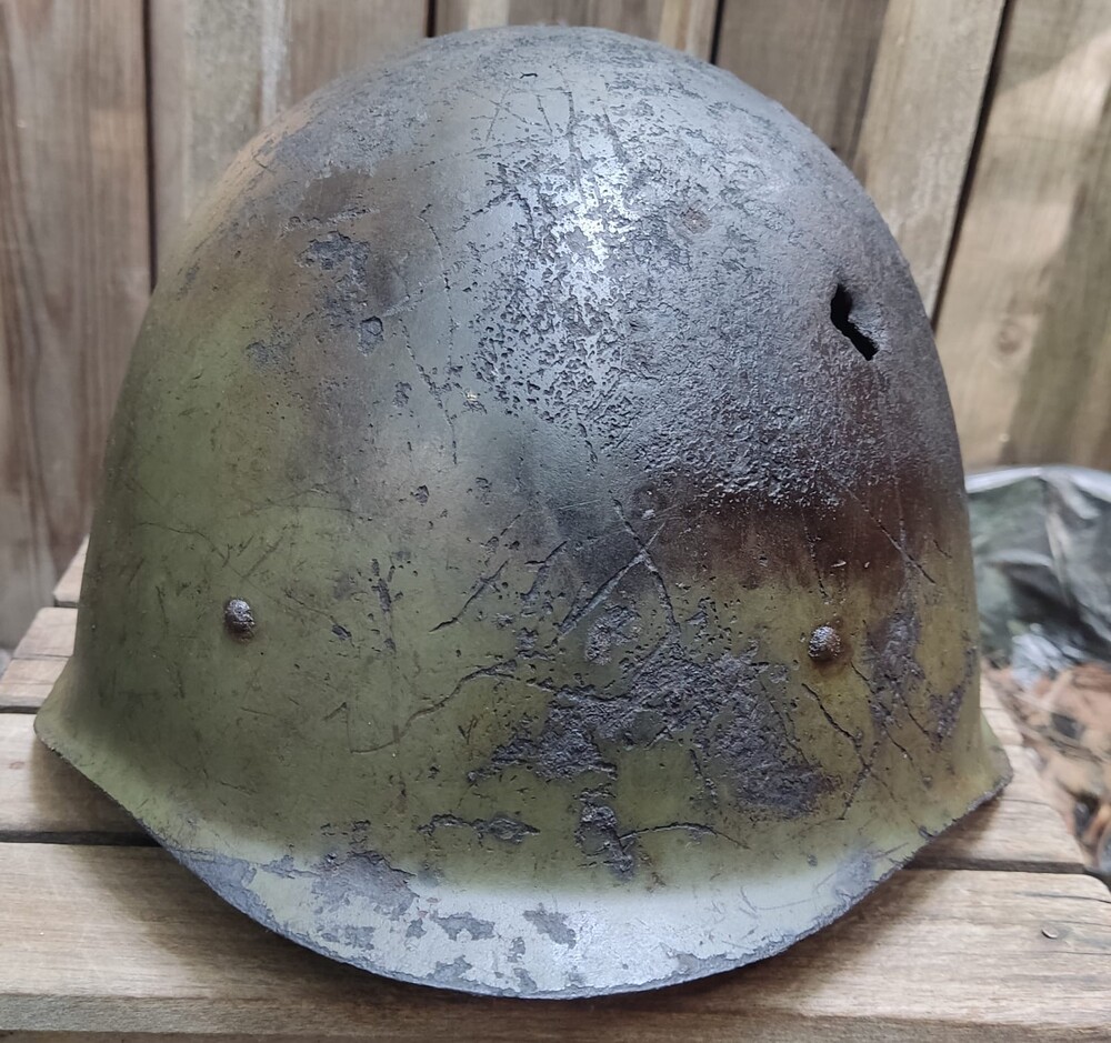 Soviet helmet SSh40 / from Leningrad