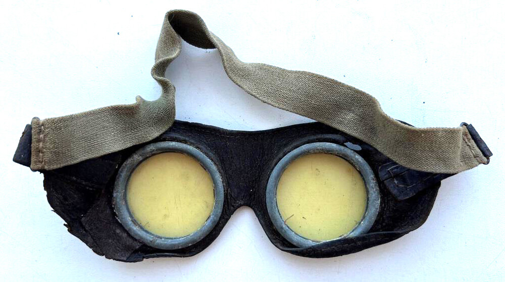 German dust glasses