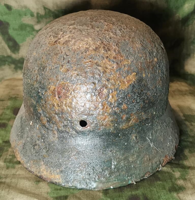 German helmet M35 / from Smolensk