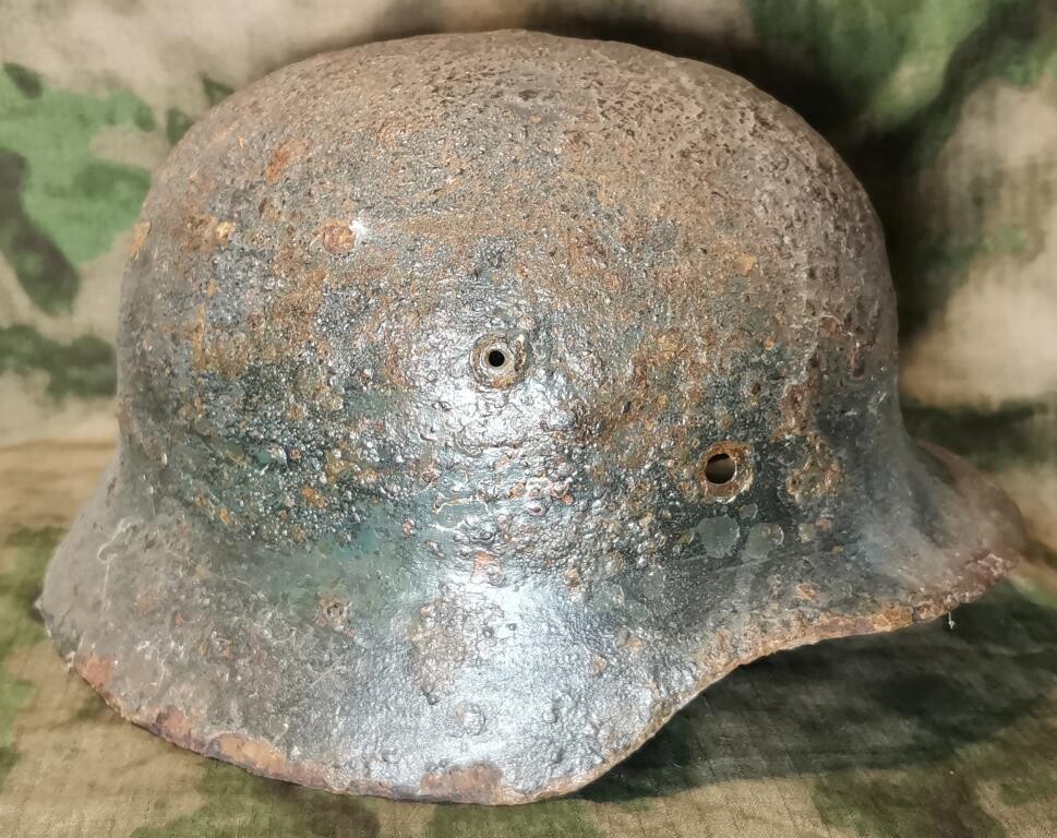 German helmet M35 / from Smolensk