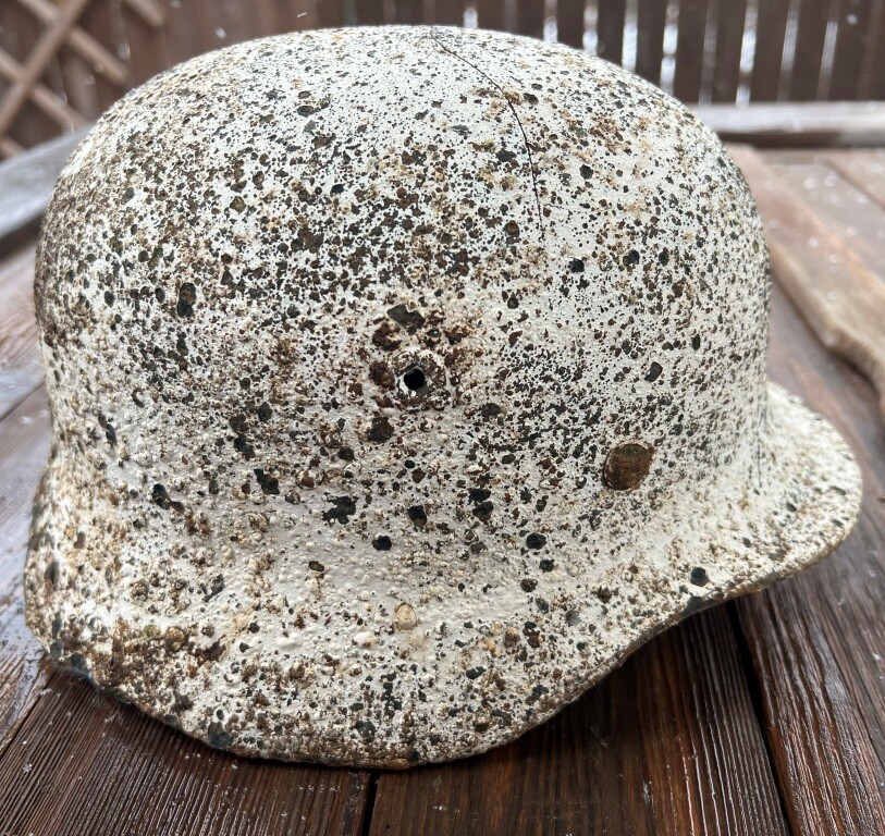 Winter camo German helmet M40 / from Stalingrad