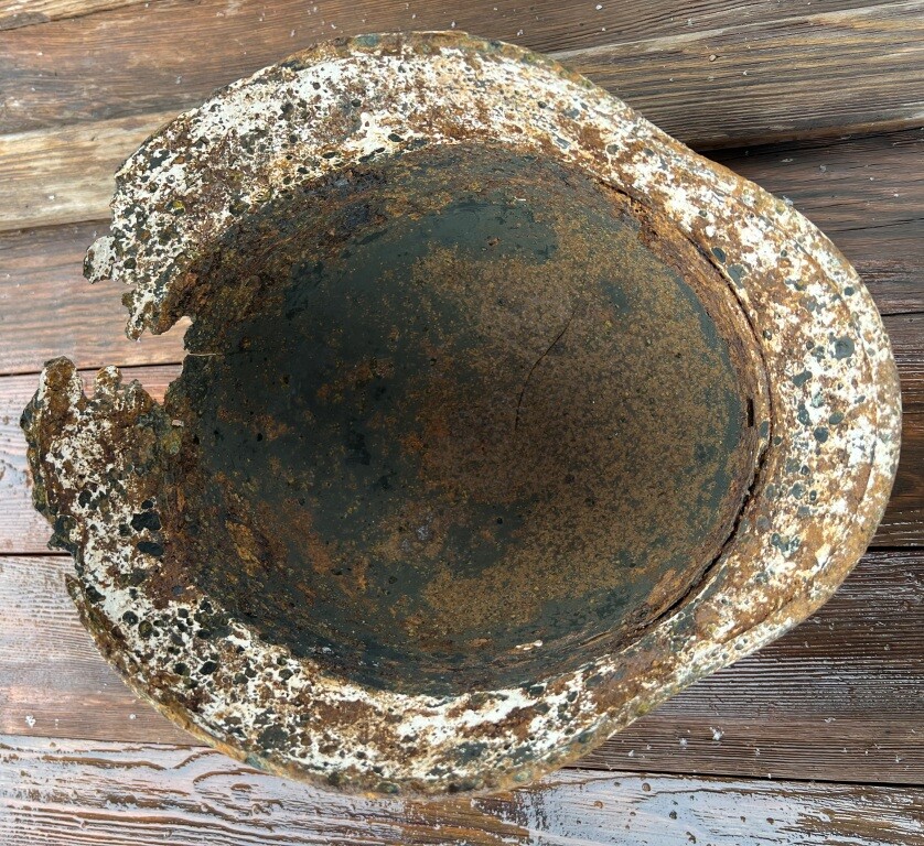 Winter camo German helmet M40 / from Stalingrad